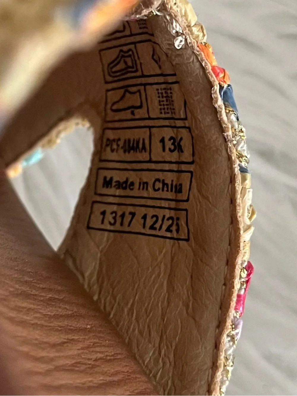 {Project Cloud} Kids Beaming Slip-On Slide Sandals - Youth 13 - NWT